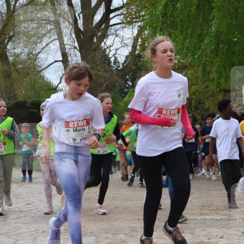 25.04.2026 - Das Zehntel Zöllner http://msf.ph/oto/9660788 25.04.2026 11:44:21 Laufen 10893, 130 meine-sportfotos.de