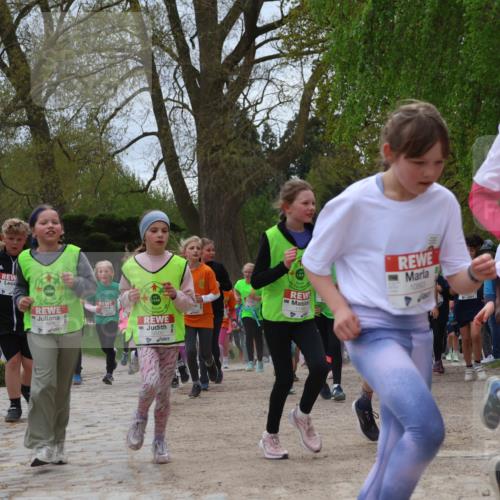 25.04.2026 - Das Zehntel Zöllner http://msf.ph/oto/9660809 25.04.2026 11:44:21 Laufen 4, 12000, 10893, 10890 meine-sportfotos.de