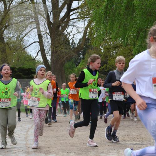 25.04.2026 - Das Zehntel Zöllner http://msf.ph/oto/9660818 25.04.2026 11:44:21 Laufen 1949, 12000, 13031, 1088, 1188 meine-sportfotos.de