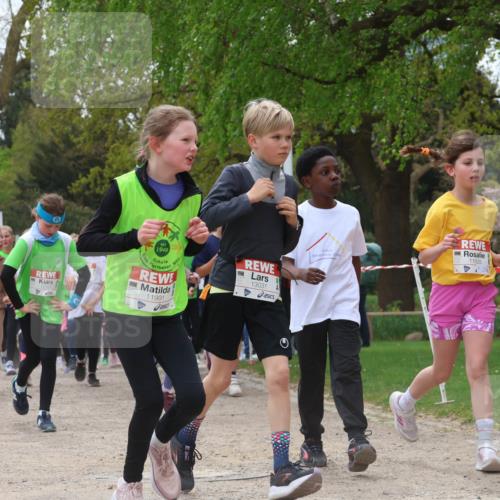 25.04.2026 - Das Zehntel Zöllner http://msf.ph/oto/9660821 25.04.2026 11:44:22 Laufen 1949, 12000, 1949, 11991, 1, 13031, 11828 meine-sportfotos.de