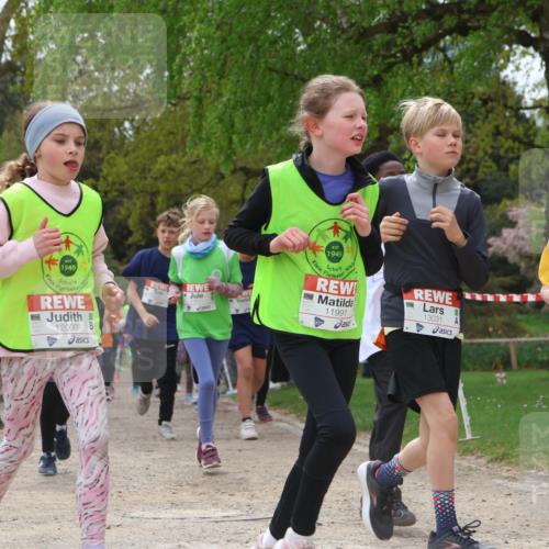 25.04.2026 - Das Zehntel Zöllner http://msf.ph/oto/9660839 25.04.2026 11:44:22 Laufen 1949, 12000, 1949, 11991, 13031, 11828 meine-sportfotos.de