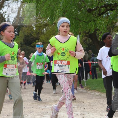 25.04.2026 - Das Zehntel Zöllner http://msf.ph/oto/9660854 25.04.2026 11:44:23 Laufen 1949, 11976, 1949, 12000, 1949, 1199, 1309 meine-sportfotos.de