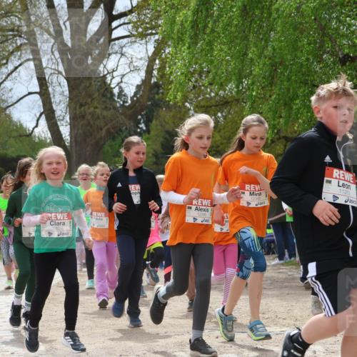 25.04.2026 - Das Zehntel Zöllner http://msf.ph/oto/9660908 25.04.2026 11:44:24 Laufen 10684, 1000, 12395, 12399, 11263, 12157 meine-sportfotos.de