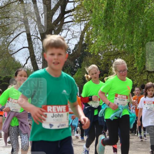 25.04.2026 - Das Zehntel Zöllner http://msf.ph/oto/9660995 25.04.2026 11:44:27 Laufen 3694, 12003, 13039, 10622, 12730, 885 meine-sportfotos.de