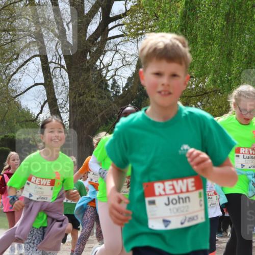 25.04.2026 - Das Zehntel Zöllner http://msf.ph/oto/9661001 25.04.2026 11:44:27 Laufen 13039, 1949, 12003, 12411, 10622, 12730 meine-sportfotos.de