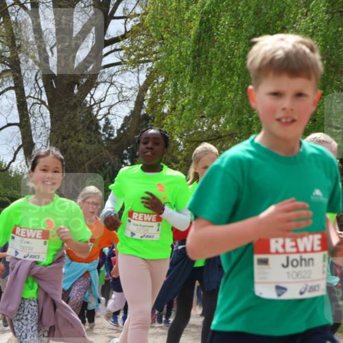 25.04.2026 - Das Zehntel Zöllner http://msf.ph/oto/9661010 25.04.2026 11:44:27 Laufen 2003, 13039, 12729, 10622, 15 meine-sportfotos.de