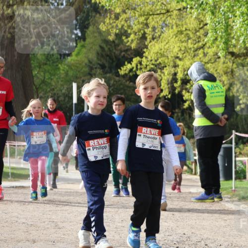 25.04.2026 - Das Zehntel Zöllner http://msf.ph/oto/9661036 25.04.2026 07:51:09 Laufen 2182, 2186 meine-sportfotos.de