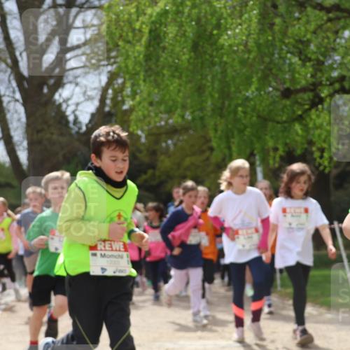 25.04.2026 - Das Zehntel Zöllner http://msf.ph/oto/9661046 25.04.2026 11:44:28 Laufen 12008, 2505, 130 meine-sportfotos.de