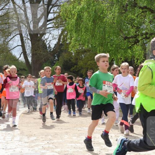 25.04.2026 - Das Zehntel Zöllner http://msf.ph/oto/9661067 25.04.2026 11:44:29 Laufen 10625, 12003 meine-sportfotos.de