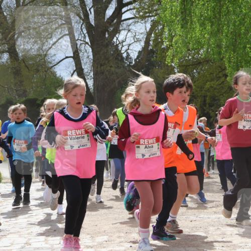 25.04.2026 - Das Zehntel Zöllner http://msf.ph/oto/9661109 25.04.2026 11:44:31 Laufen 10219, 11655, 11651 meine-sportfotos.de