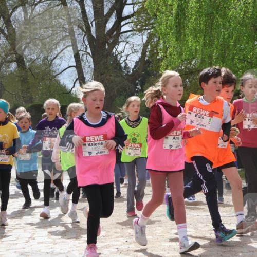25.04.2026 - Das Zehntel Zöllner http://msf.ph/oto/9661118 25.04.2026 11:44:31 Laufen 428, 10406, 11655, 11651, 12945, 12 meine-sportfotos.de