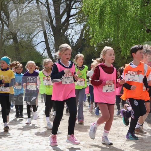 25.04.2026 - Das Zehntel Zöllner http://msf.ph/oto/9661124 25.04.2026 11:44:31 Laufen 428, 10406, 11655, 11651, 12945 meine-sportfotos.de
