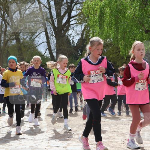 25.04.2026 - Das Zehntel Zöllner http://msf.ph/oto/9661139 25.04.2026 11:44:31 Laufen 10406, 11979, 11655, 11651, 11785 meine-sportfotos.de