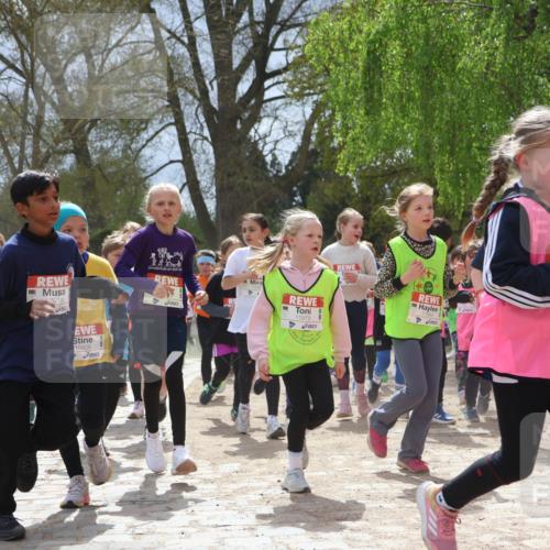 25.04.2026 - Das Zehntel Zöllner http://msf.ph/oto/9661157 25.04.2026 11:44:32 Laufen 0219, 10406, 11979, 11993 meine-sportfotos.de