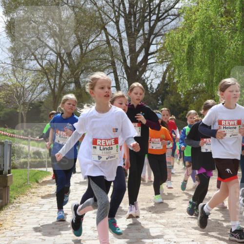 25.04.2026 - Das Zehntel Zöllner http://msf.ph/oto/9661205 25.04.2026 11:44:34 Laufen 11889, 117, 11440, 11429 meine-sportfotos.de