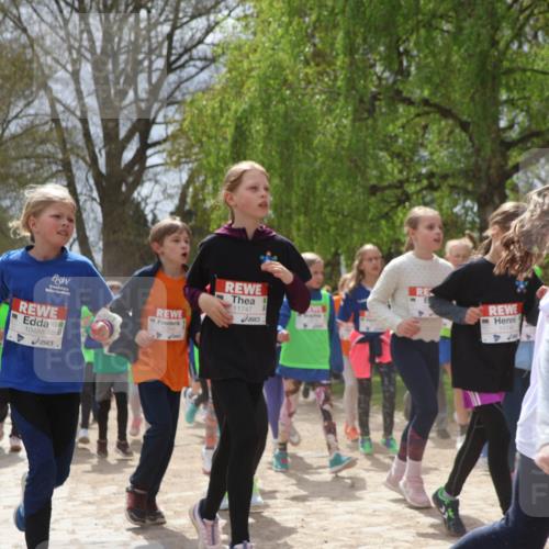 25.04.2026 - Das Zehntel Zöllner http://msf.ph/oto/9661229 25.04.2026 11:44:34 Laufen 10488, 11747, 1174 meine-sportfotos.de