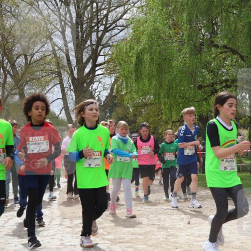 25.04.2026 - Das Zehntel Zöllner http://msf.ph/oto/9661331 25.04.2026 11:44:37 Laufen 12710, 10949, 12717, 11022 meine-sportfotos.de