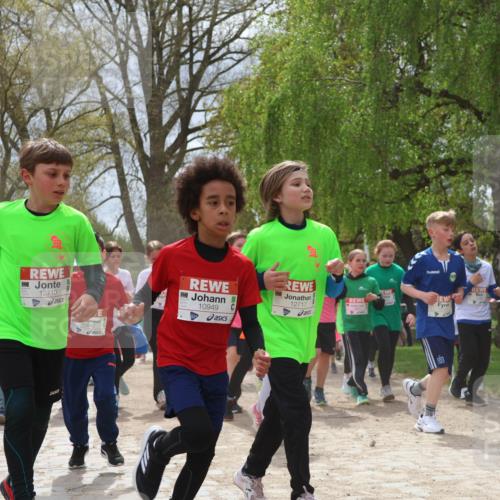 25.04.2026 - Das Zehntel Zöllner http://msf.ph/oto/9661346 25.04.2026 11:44:37 Laufen 12710, 10942, 10949, 12717 meine-sportfotos.de