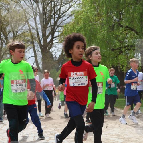 25.04.2026 - Das Zehntel Zöllner http://msf.ph/oto/9661352 25.04.2026 11:44:37 Laufen 12710, 10949, 2717 meine-sportfotos.de