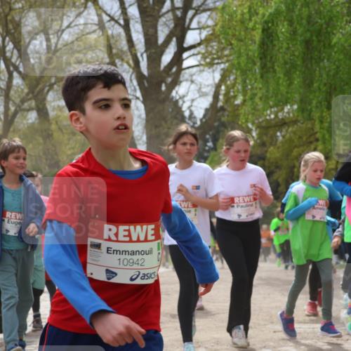 25.04.2026 - Das Zehntel Zöllner http://msf.ph/oto/9661379 25.04.2026 11:44:39 Laufen 3333, 1046, 10942, 11670 meine-sportfotos.de