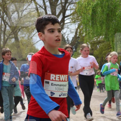 25.04.2026 - Das Zehntel Zöllner http://msf.ph/oto/9661382 25.04.2026 11:44:39 Laufen 10942 meine-sportfotos.de