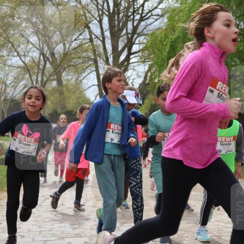 25.04.2026 - Das Zehntel Zöllner http://msf.ph/oto/9661418 25.04.2026 11:44:40 Laufen 10284, 10, 10480, 10772 meine-sportfotos.de