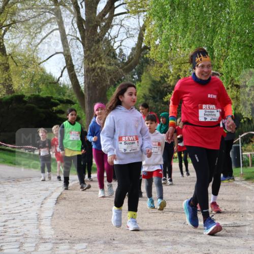 25.04.2026 - Das Zehntel Zöllner http://msf.ph/oto/9661438 25.04.2026 07:51:30 Laufen 3907, 2590 meine-sportfotos.de