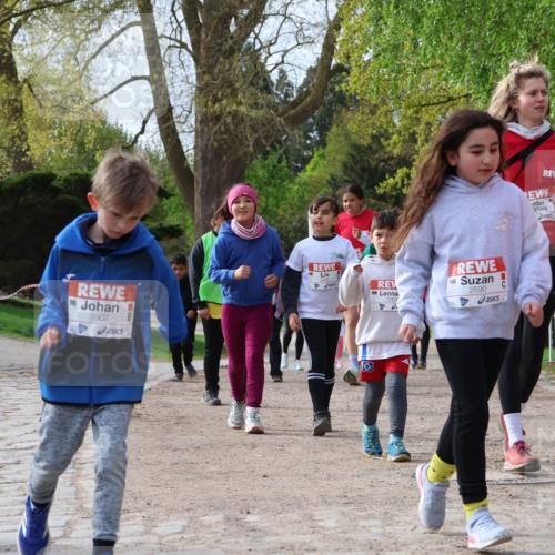 25.04.2026 - Das Zehntel Zöllner http://msf.ph/oto/9661459 25.04.2026 07:51:30 Laufen 3907, 1903, 2590 meine-sportfotos.de
