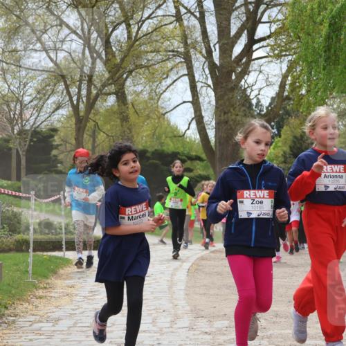 25.04.2026 - Das Zehntel Zöllner http://msf.ph/oto/9661463 25.04.2026 11:44:43 Laufen 10222, 10165, 10226 meine-sportfotos.de