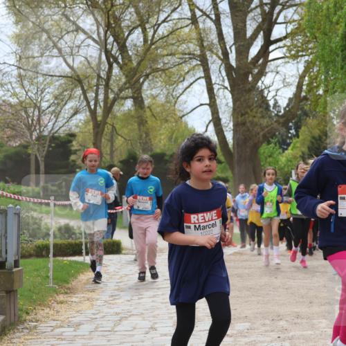 25.04.2026 - Das Zehntel Zöllner http://msf.ph/oto/9661475 25.04.2026 11:44:43 Laufen 10222, 10165, 75 meine-sportfotos.de