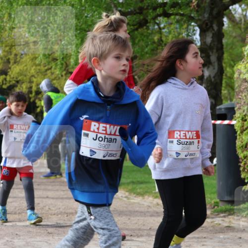25.04.2026 - Das Zehntel Zöllner http://msf.ph/oto/9661477 25.04.2026 07:51:31 Laufen 1903, 3907, 2590 meine-sportfotos.de