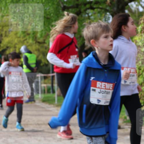 25.04.2026 - Das Zehntel Zöllner http://msf.ph/oto/9661483 25.04.2026 07:51:31 Laufen 390 meine-sportfotos.de