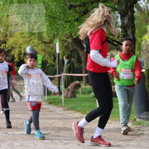25.04.2026 - Das Zehntel Zöllner http://msf.ph/oto/9661492 25.04.2026 07:51:32 Laufen  meine-sportfotos.de