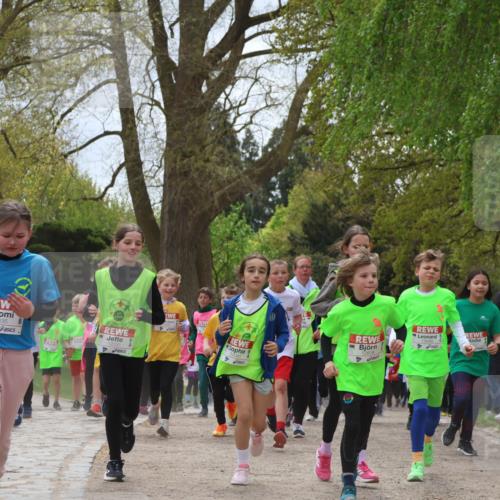 25.04.2026 - Das Zehntel Zöllner http://msf.ph/oto/9661508 25.04.2026 11:44:44 Laufen 11335, 12030, 2041, 12608, 11126, 12649 meine-sportfotos.de