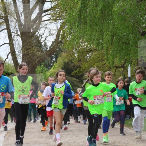 25.04.2026 - Das Zehntel Zöllner http://msf.ph/oto/9661532 25.04.2026 11:44:45 Laufen 11335, 1949, 12030, 12041, 12608, 11126 meine-sportfotos.de