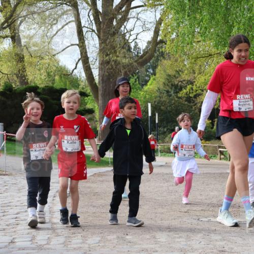 25.04.2026 - Das Zehntel Zöllner http://msf.ph/oto/9661651 25.04.2026 07:51:38 Laufen 320, 1776, 1775, 1651 meine-sportfotos.de