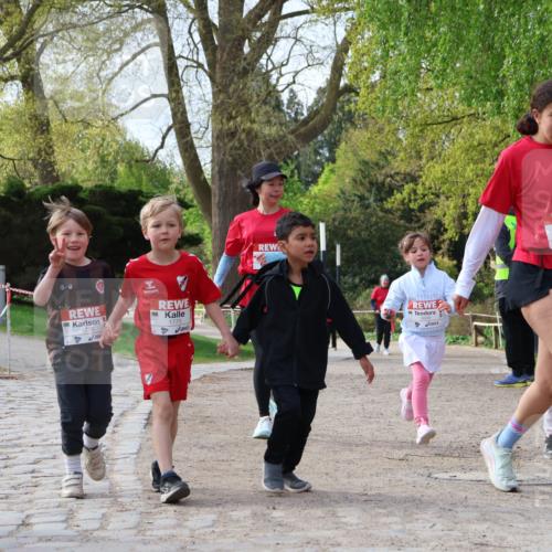 25.04.2026 - Das Zehntel Zöllner http://msf.ph/oto/9661657 25.04.2026 07:51:39 Laufen 340, 1776, 1775 meine-sportfotos.de
