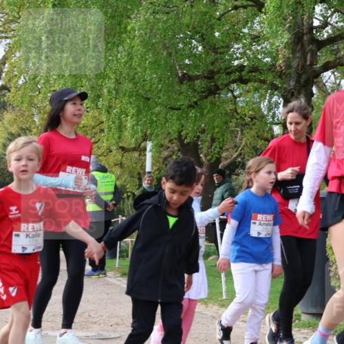 25.04.2026 - Das Zehntel Zöllner http://msf.ph/oto/9661690 25.04.2026 07:51:40 Laufen 9, 1776, 1775 meine-sportfotos.de