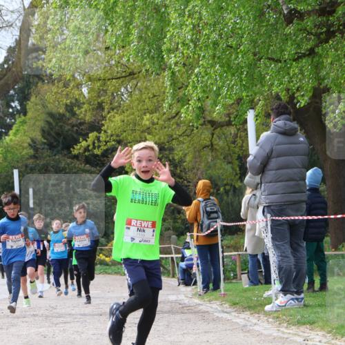 25.04.2026 - Das Zehntel Zöllner http://msf.ph/oto/9662365 25.04.2026 09:38:20 Laufen 7159 meine-sportfotos.de