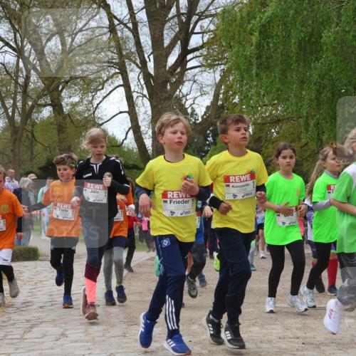25.04.2026 - Das Zehntel Zöllner http://msf.ph/oto/9662384 25.04.2026 11:45:16 Laufen 12226, 12248 meine-sportfotos.de