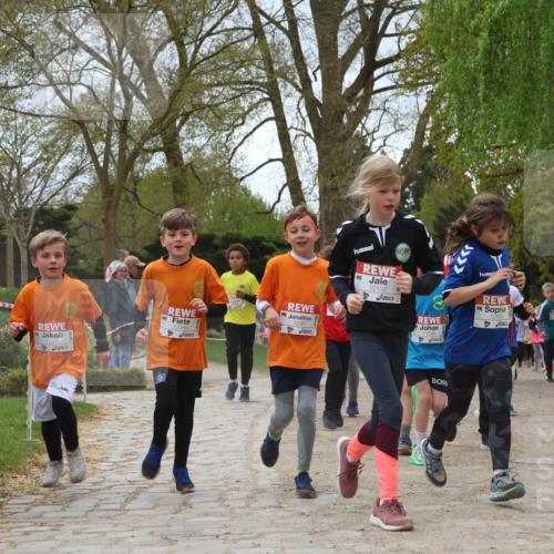 25.04.2026 - Das Zehntel Zöllner http://msf.ph/oto/9662408 25.04.2026 11:45:17 Laufen 12345, 12363, 10132, 11299, 10123, 12 meine-sportfotos.de