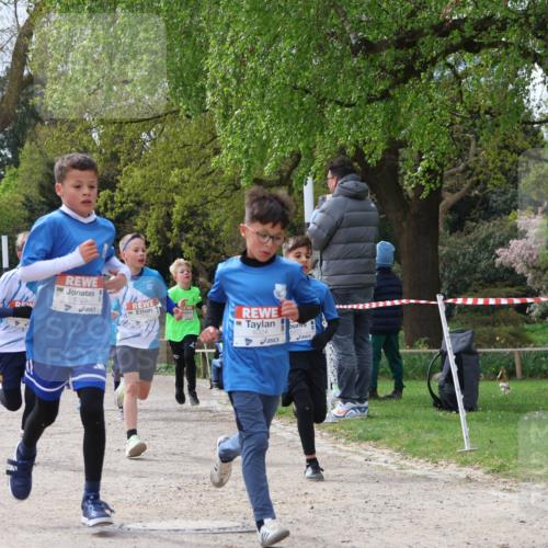 25.04.2026 - Das Zehntel Zöllner http://msf.ph/oto/9662419 25.04.2026 09:38:24 Laufen 6329, 6324, 6095 meine-sportfotos.de
