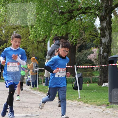 25.04.2026 - Das Zehntel Zöllner http://msf.ph/oto/9662428 25.04.2026 09:38:24 Laufen 6329, 6324 meine-sportfotos.de