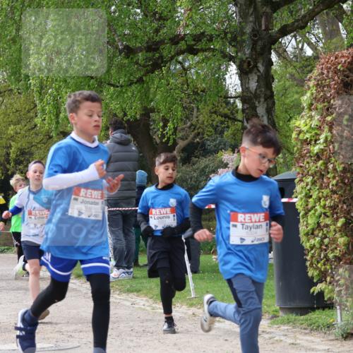 25.04.2026 - Das Zehntel Zöllner http://msf.ph/oto/9662443 25.04.2026 09:38:24 Laufen 6329, 6324 meine-sportfotos.de
