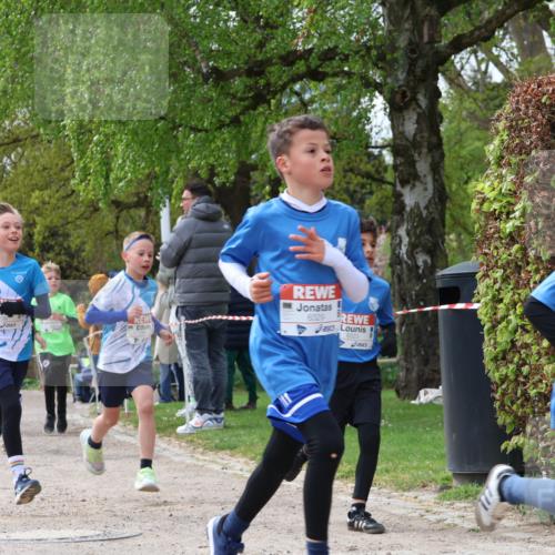 25.04.2026 - Das Zehntel Zöllner http://msf.ph/oto/9662446 25.04.2026 09:38:25 Laufen 6329, 6323 meine-sportfotos.de