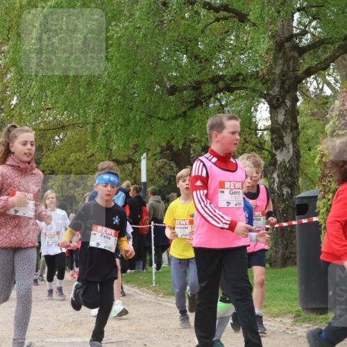25.04.2026 - Das Zehntel Zöllner http://msf.ph/oto/9662489 25.04.2026 11:45:20 Laufen 11680, 11631 meine-sportfotos.de