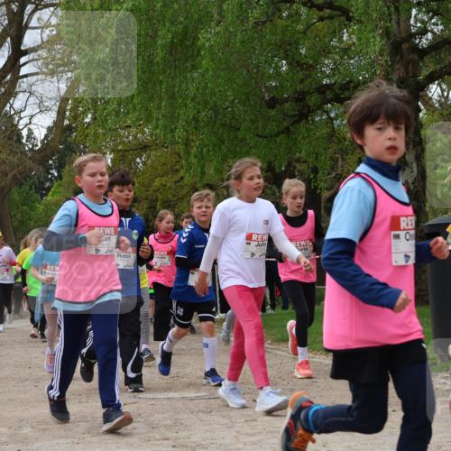 25.04.2026 - Das Zehntel Zöllner http://msf.ph/oto/9662591 25.04.2026 11:45:25 Laufen 1600, 10118, 11929 meine-sportfotos.de