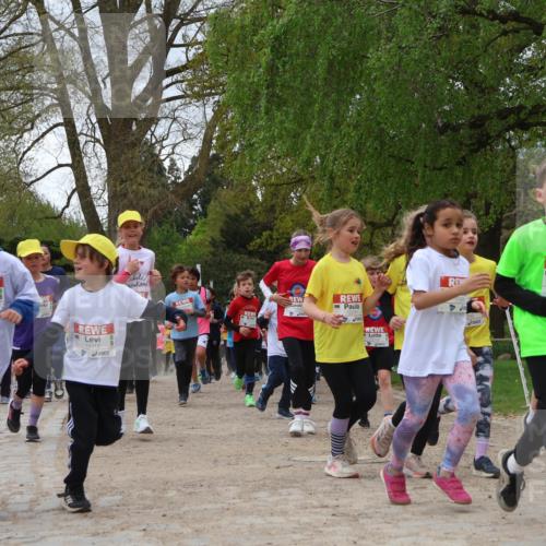 25.04.2026 - Das Zehntel Zöllner http://msf.ph/oto/9662704 25.04.2026 11:45:29 Laufen 12905, 12912, 12635, 12241 meine-sportfotos.de