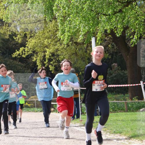 25.04.2026 - Das Zehntel Zöllner http://msf.ph/oto/9662823 25.04.2026 09:38:42 Laufen 7624, 70 meine-sportfotos.de