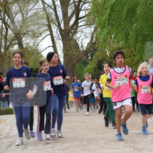 25.04.2026 - Das Zehntel Zöllner http://msf.ph/oto/9662845 25.04.2026 11:45:33 Laufen 10182, 11619, 10 meine-sportfotos.de